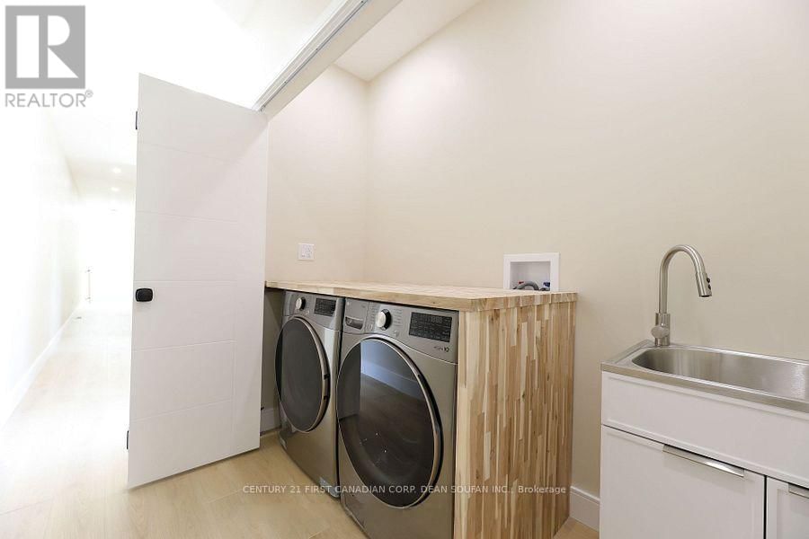 858 WILLIAM STREET Image 36