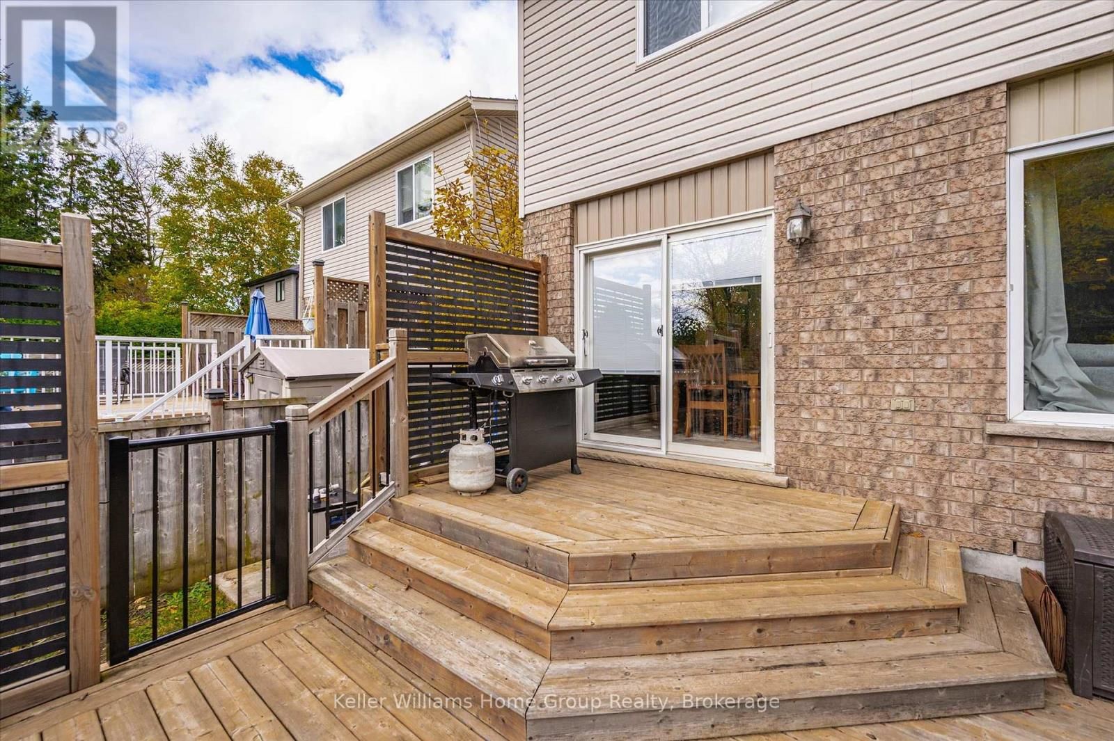 609 PERRY STREET Image 10