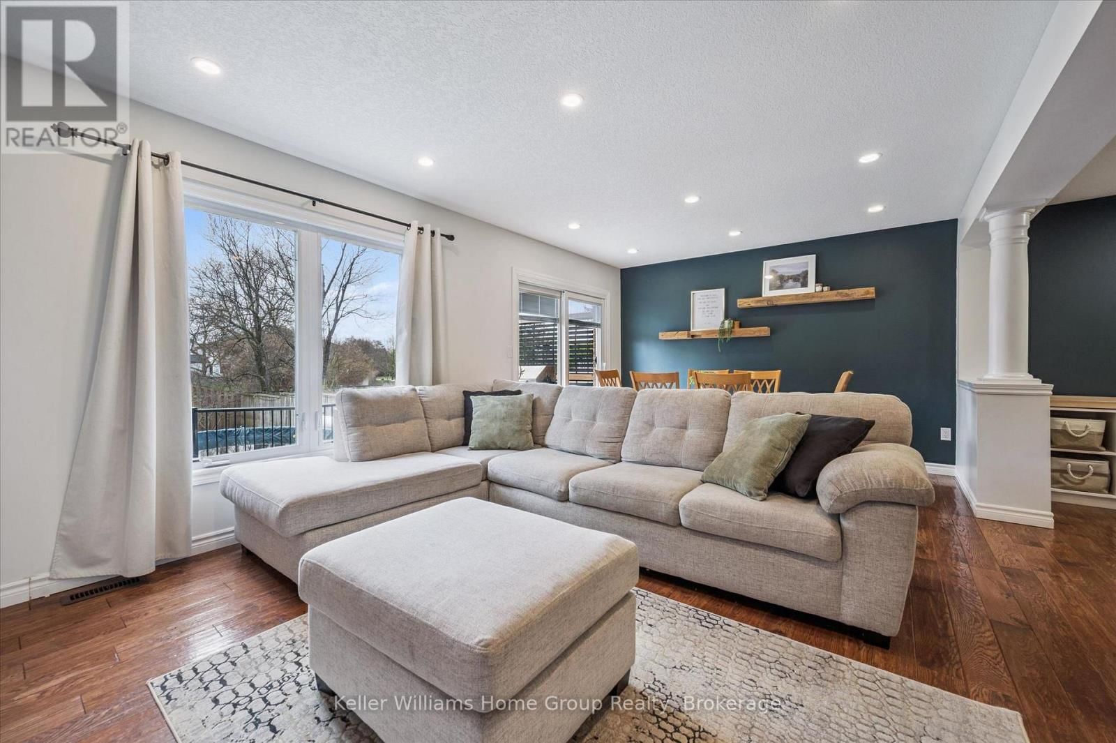 609 PERRY STREET Image 27