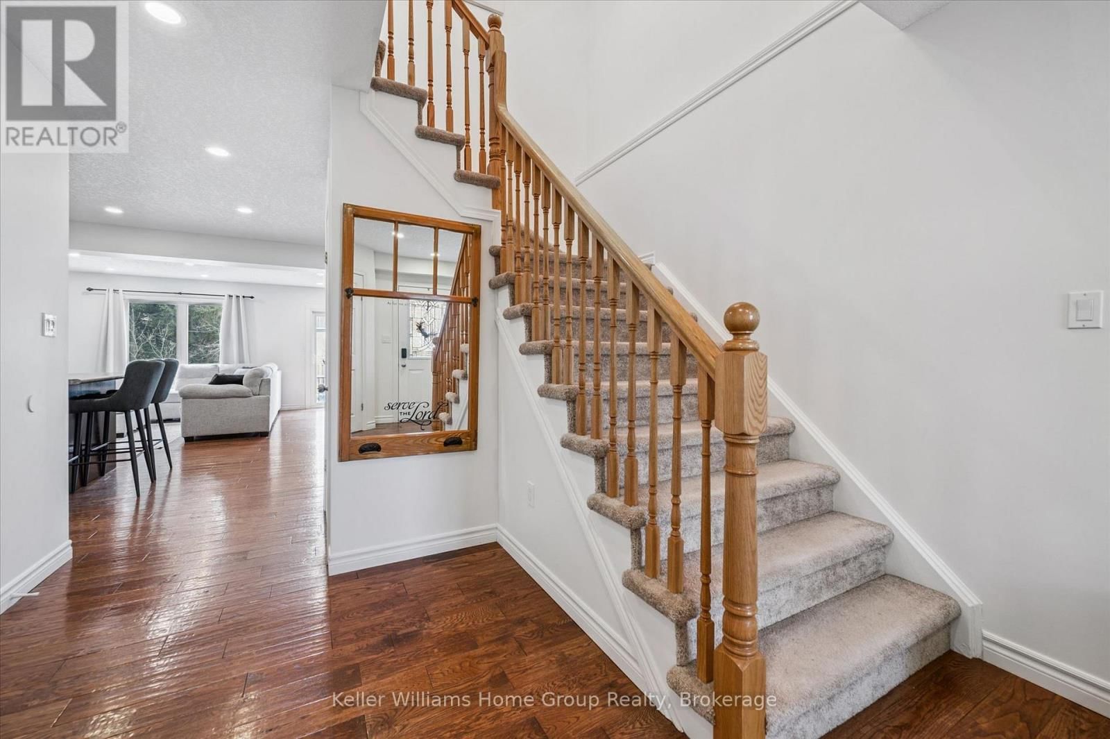 609 PERRY STREET Image 32