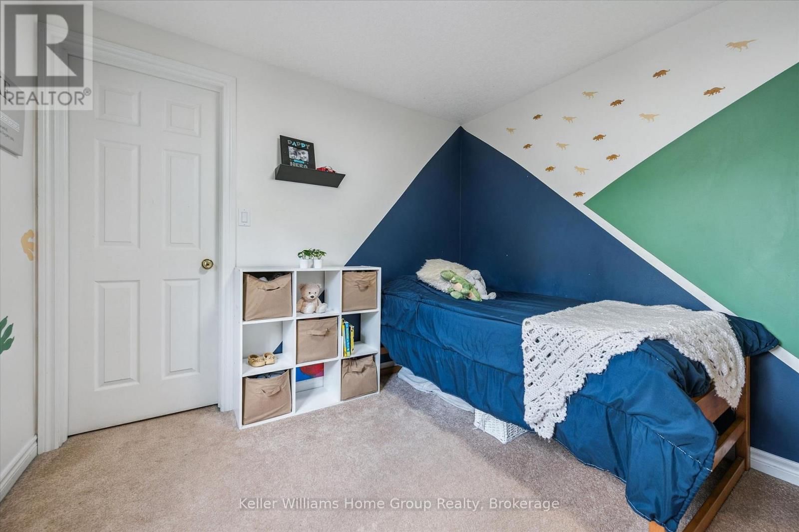 609 PERRY STREET Image 34