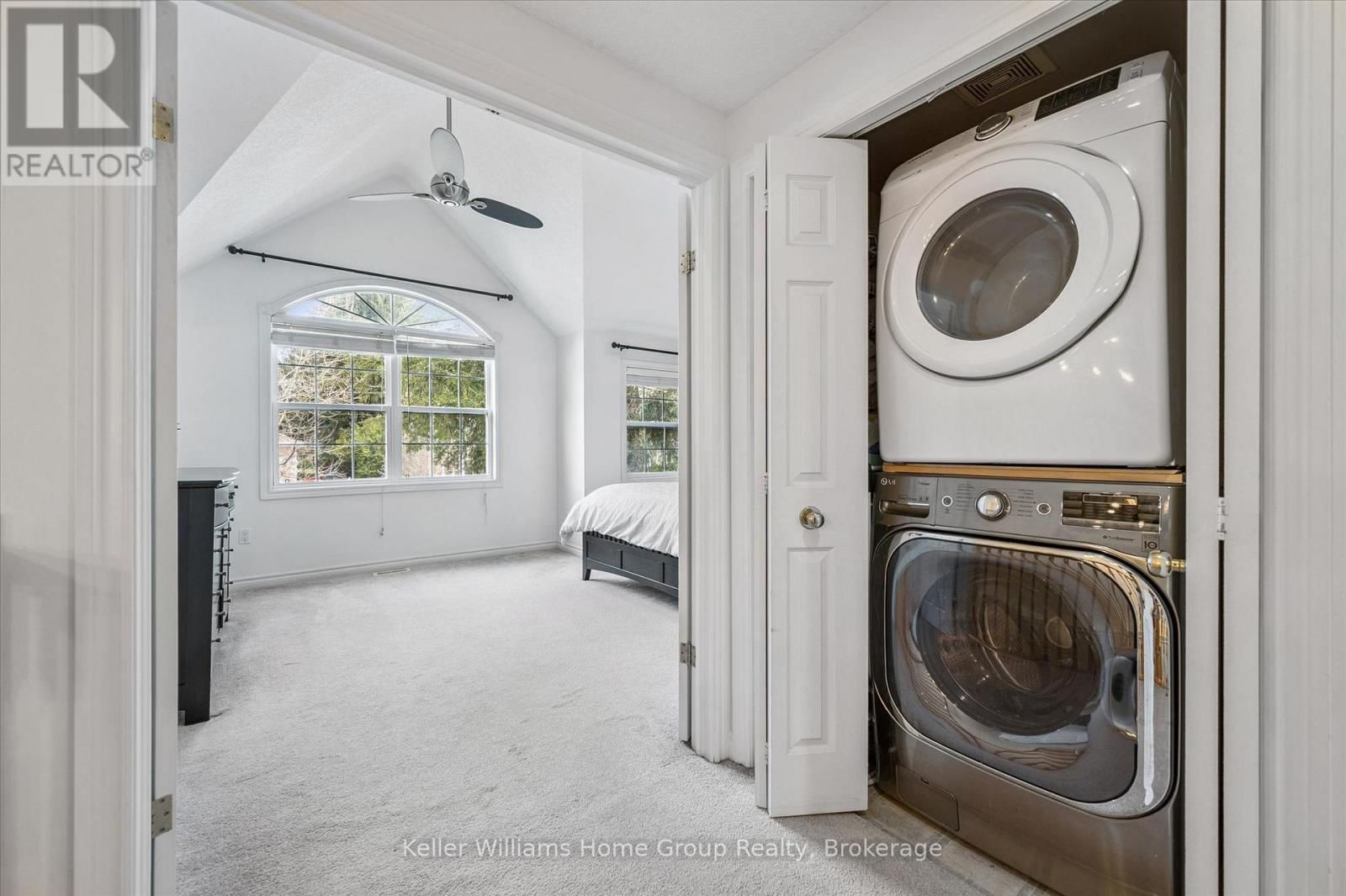 609 PERRY STREET Image 38