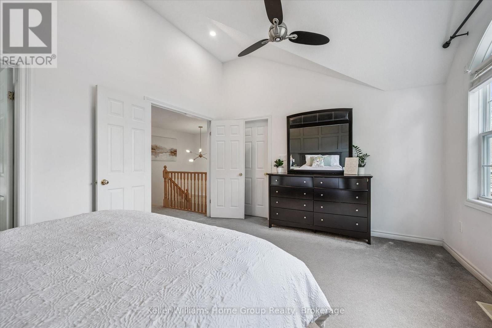 609 PERRY STREET Image 40