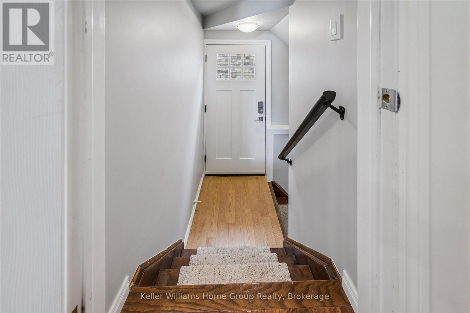 609 PERRY STREET Image 42