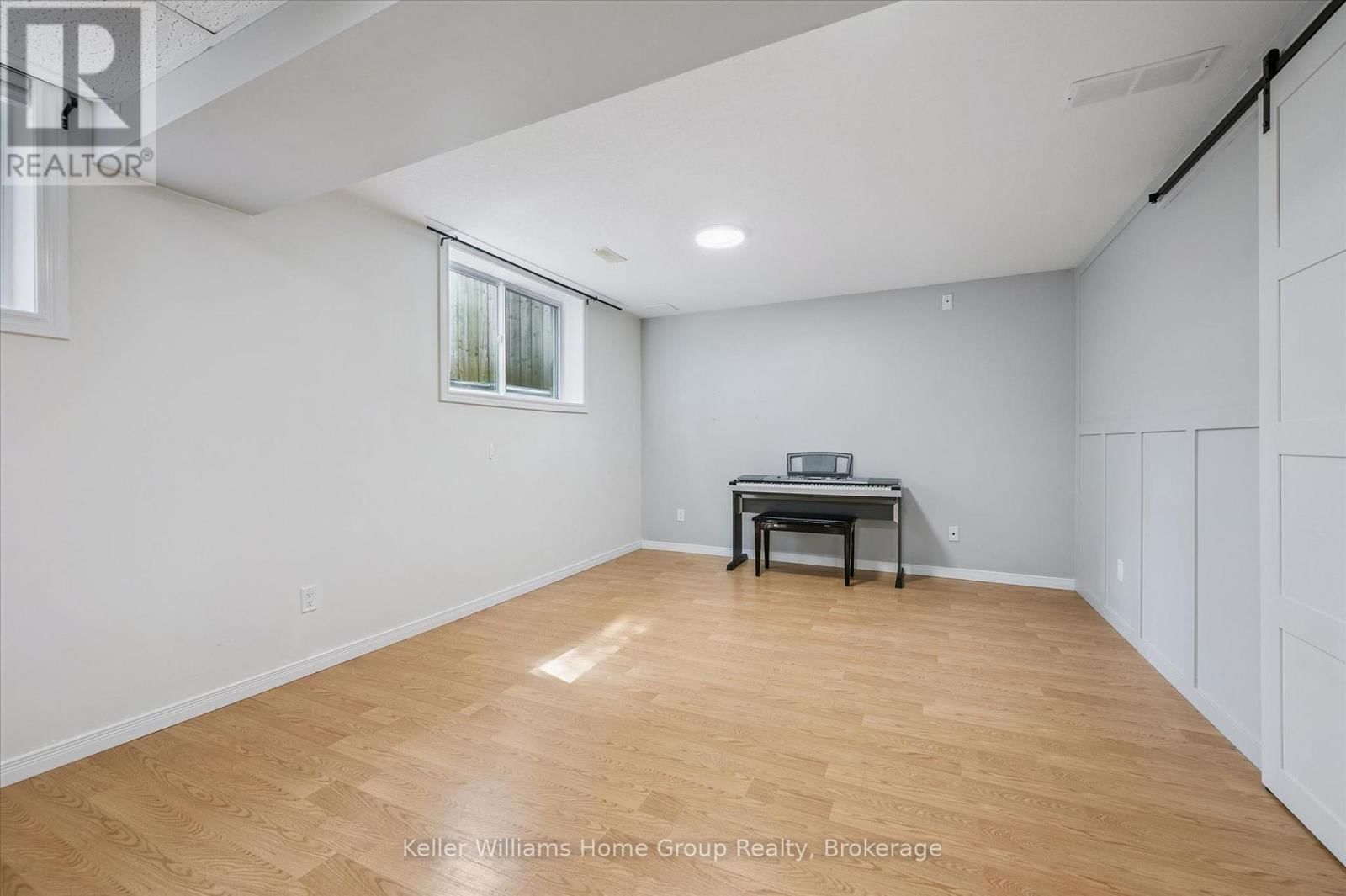 609 PERRY STREET Image 43