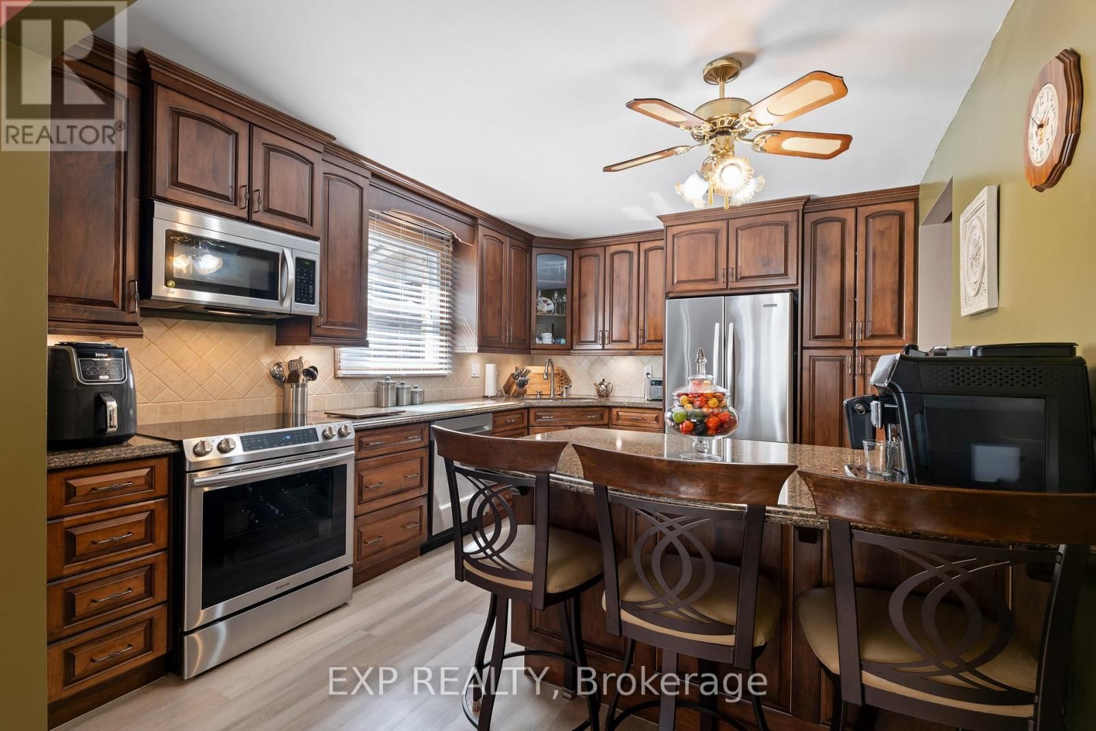 38 CAPRI STREET Image 12