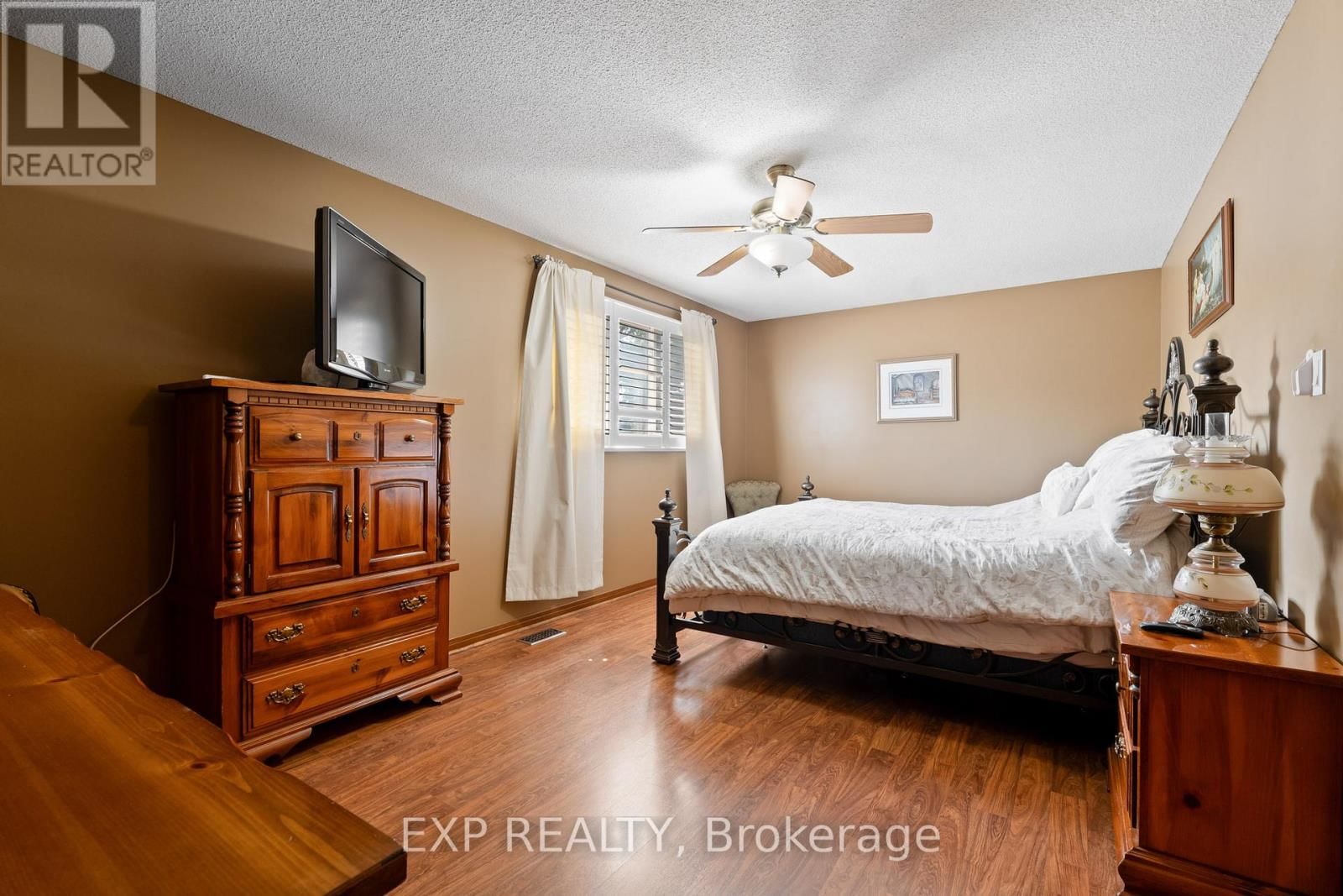 38 CAPRI STREET Image 18