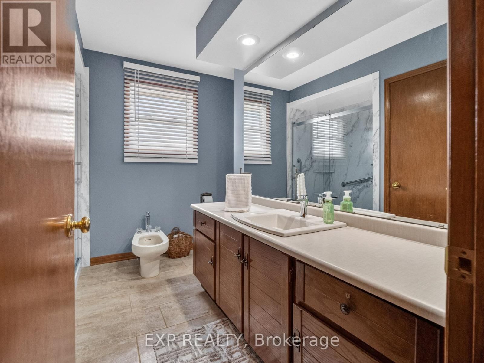 38 CAPRI STREET Image 19