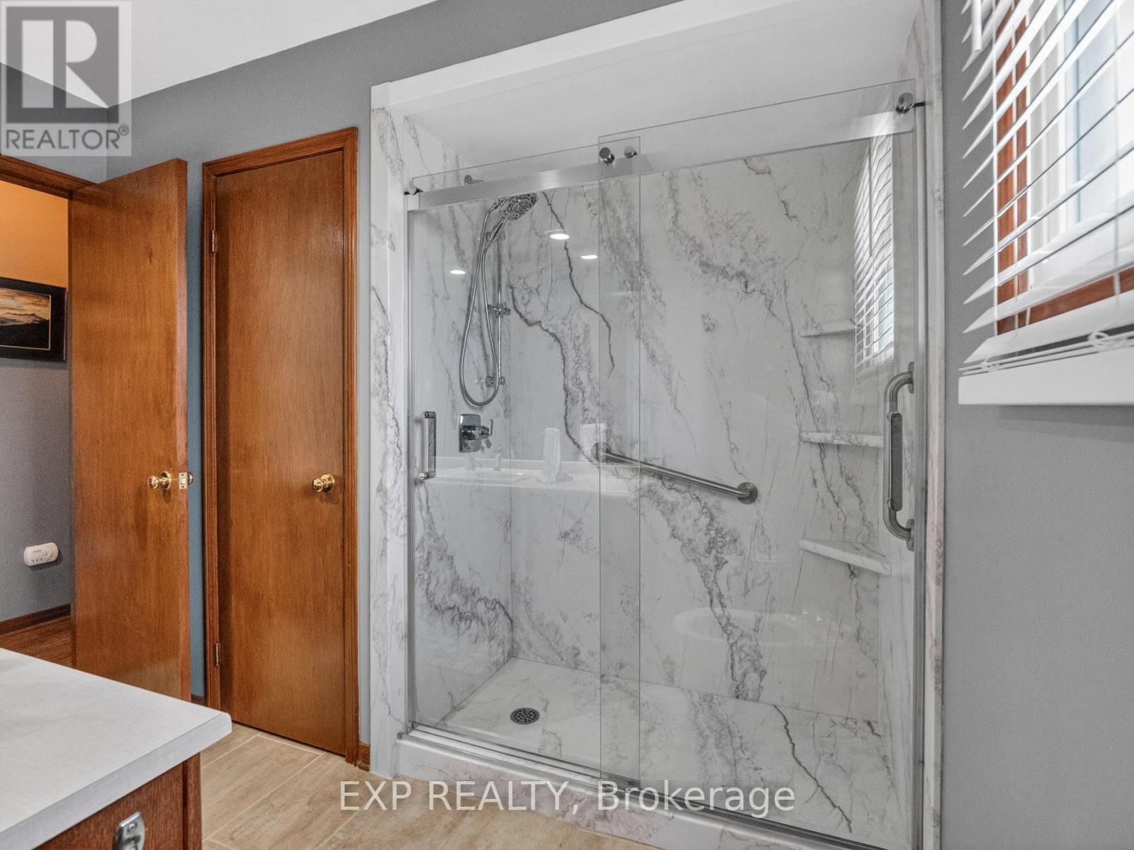 38 CAPRI STREET Image 20