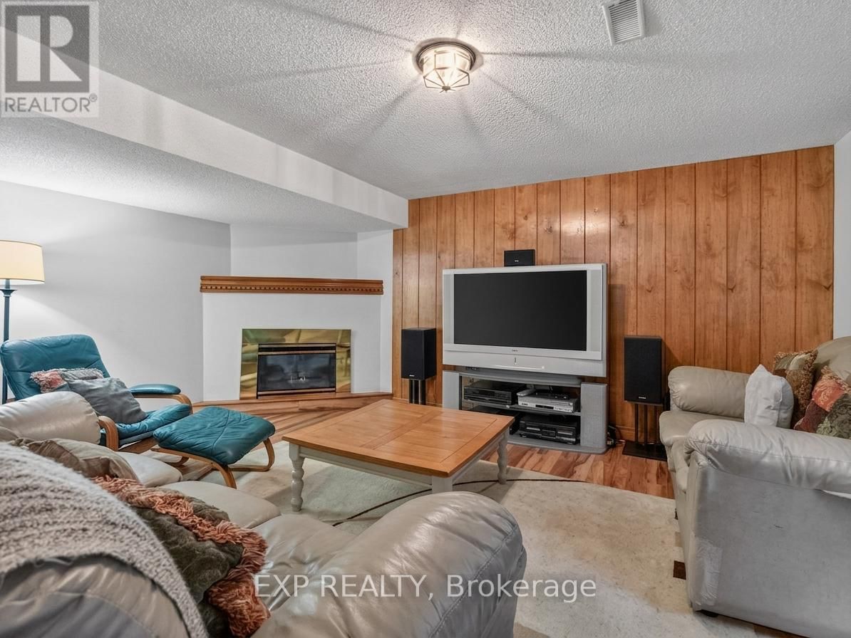 38 CAPRI STREET Image 23