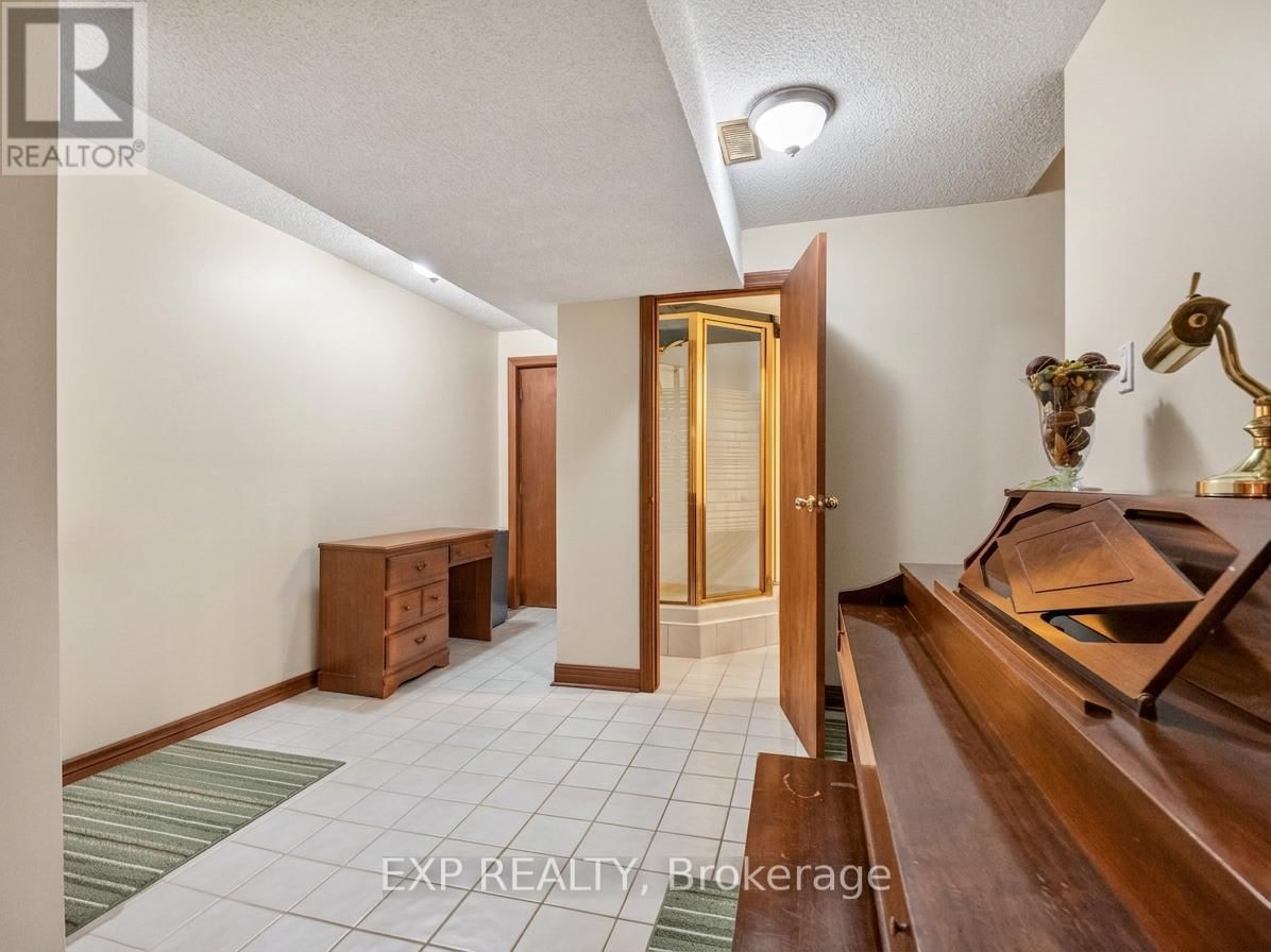 38 CAPRI STREET Image 28