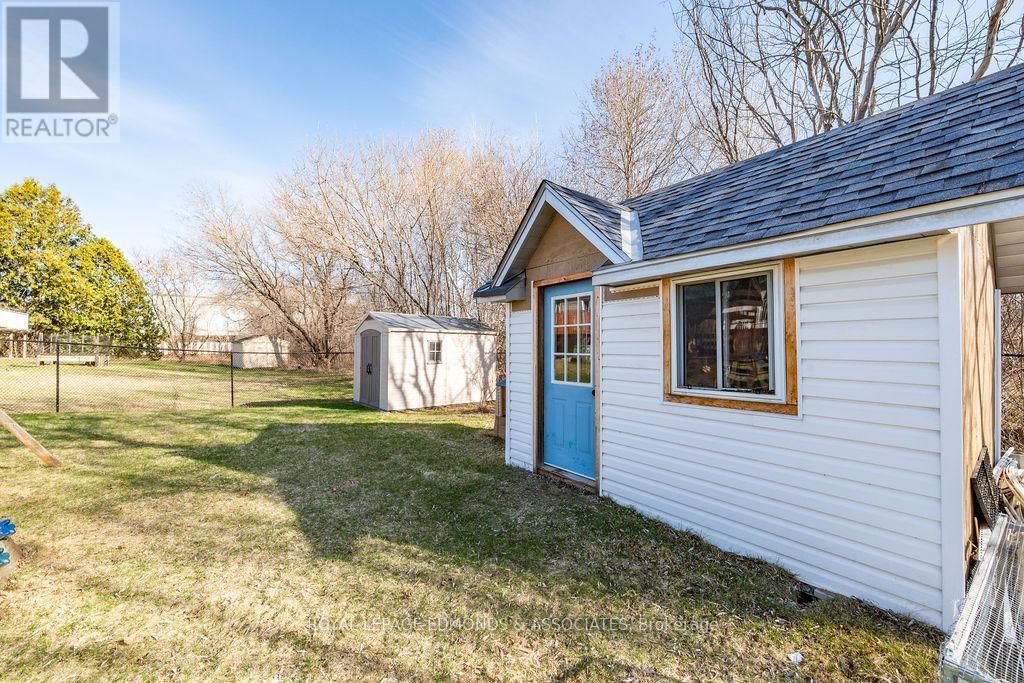 317 JULIEN STREET Image 11