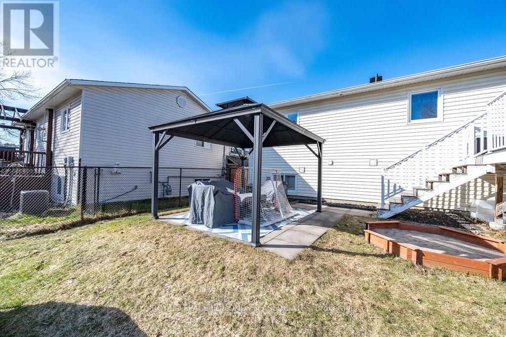 317 JULIEN STREET Image 13