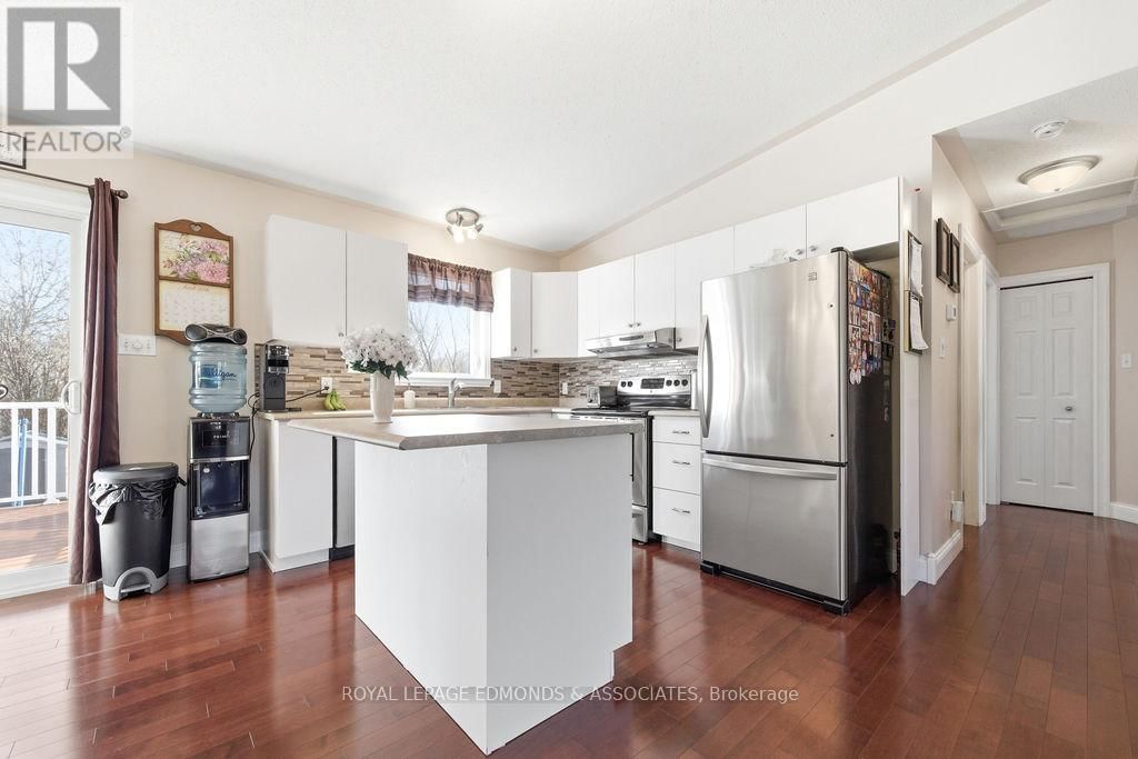 317 JULIEN STREET Image 22