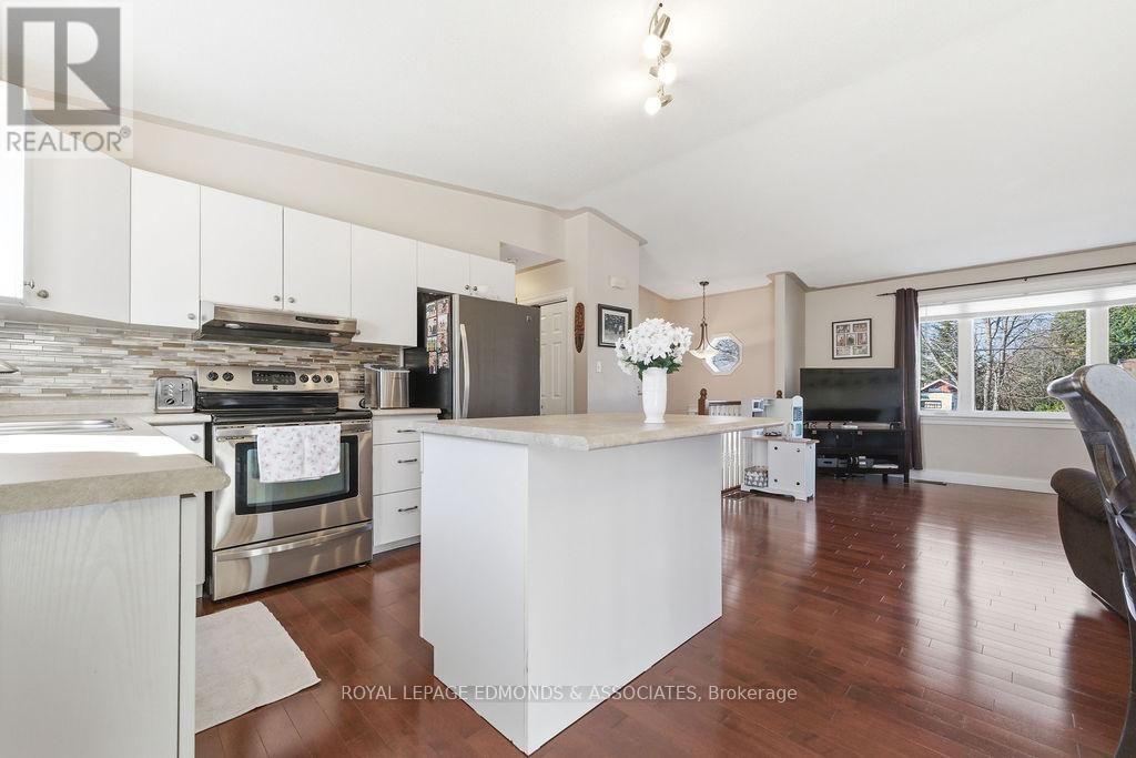 317 JULIEN STREET Image 24