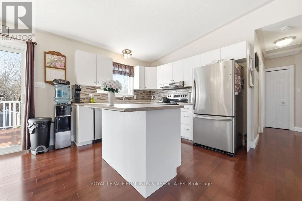 317 JULIEN STREET Image 27