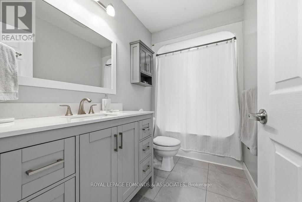 317 JULIEN STREET Image 28