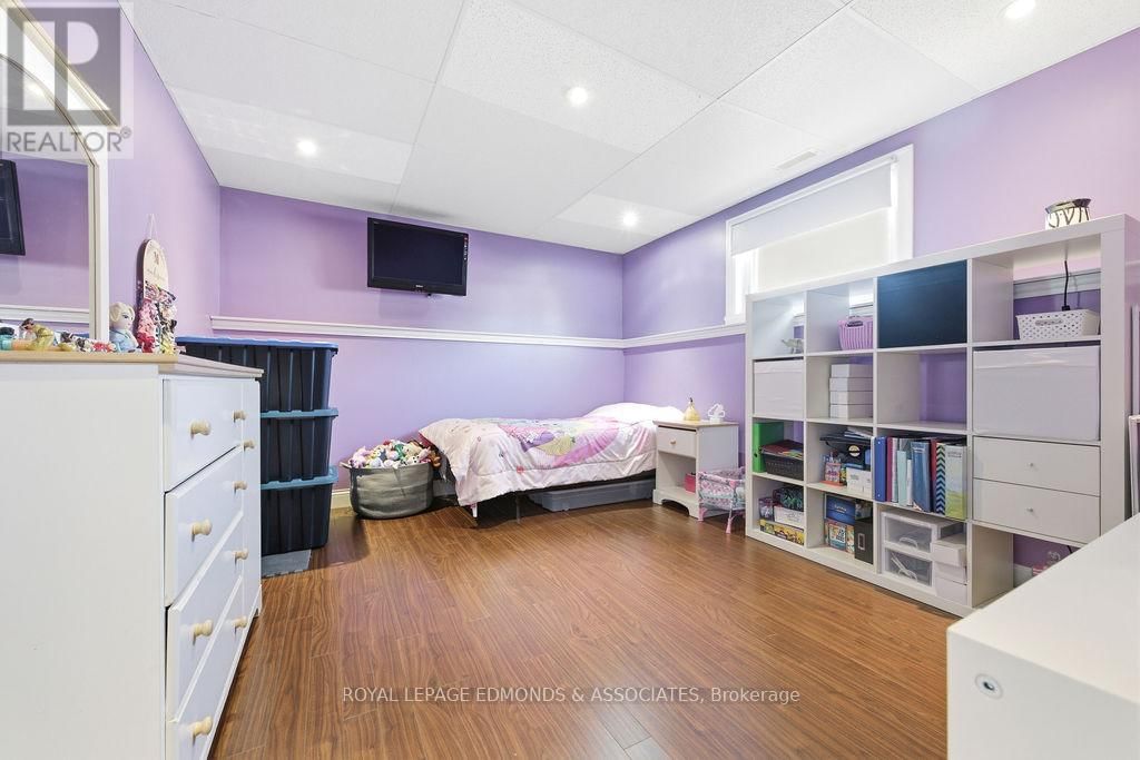 317 JULIEN STREET Image 37