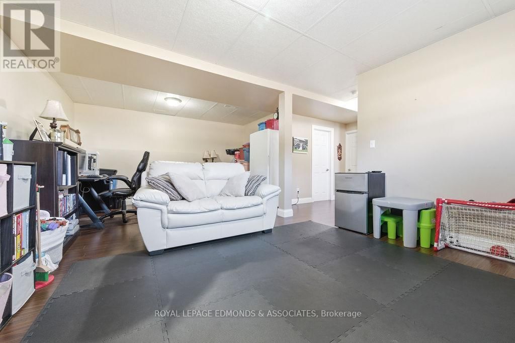 317 JULIEN STREET Image 43