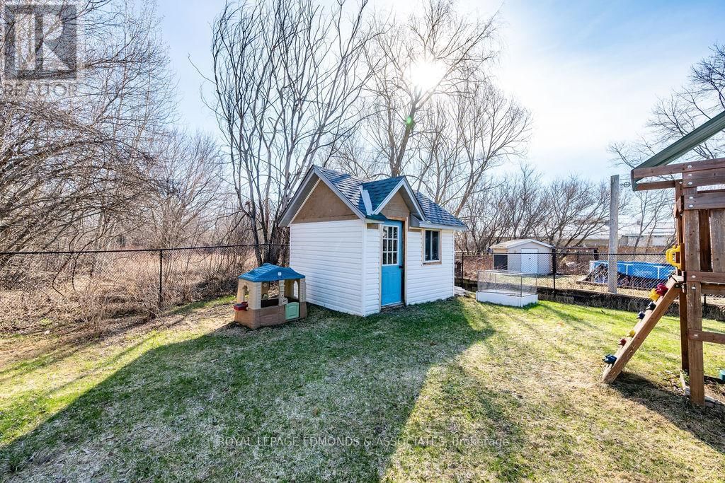 317 JULIEN STREET Image 8