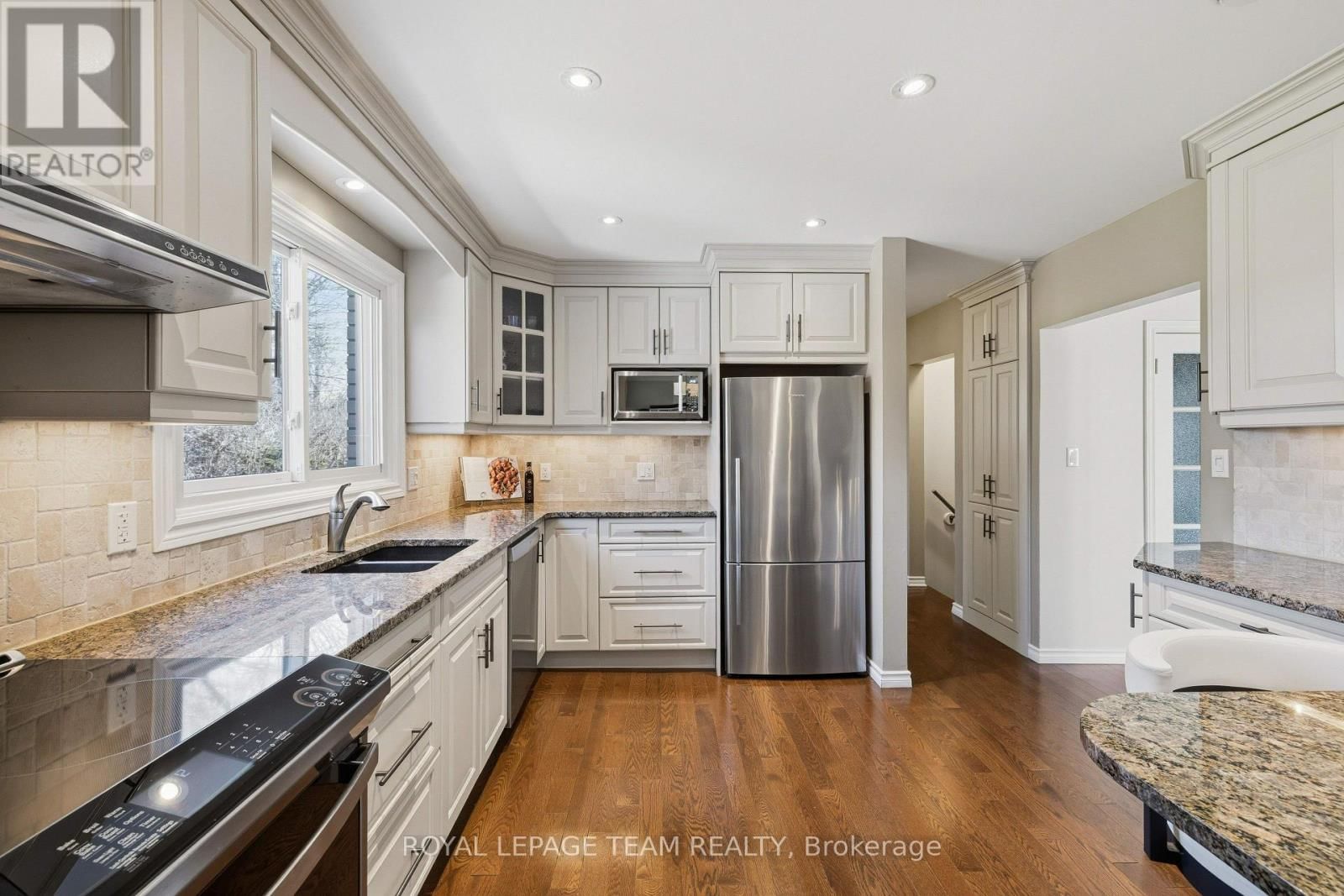 128 WELBORNE AVENUE Image 13