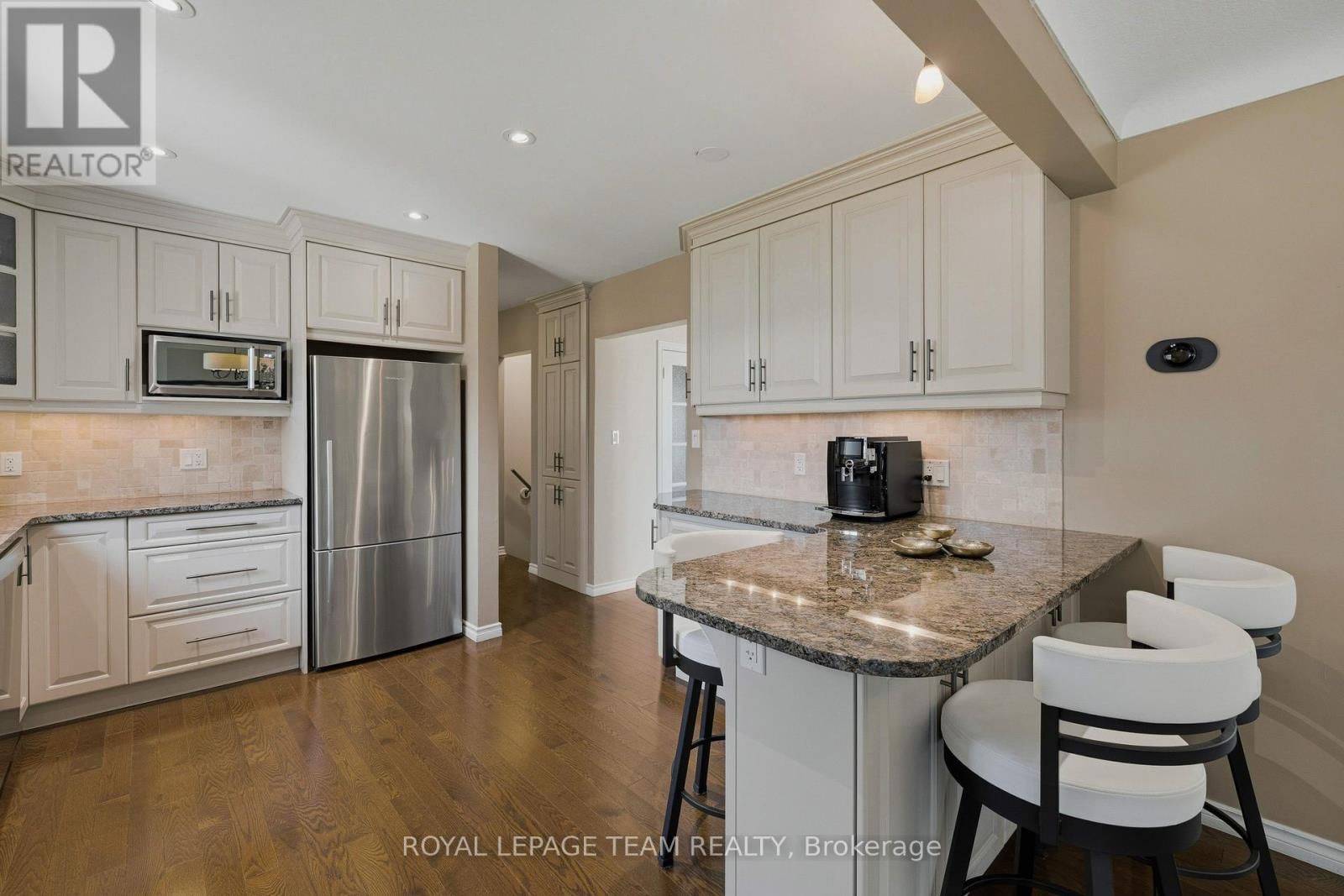 128 WELBORNE AVENUE Image 14