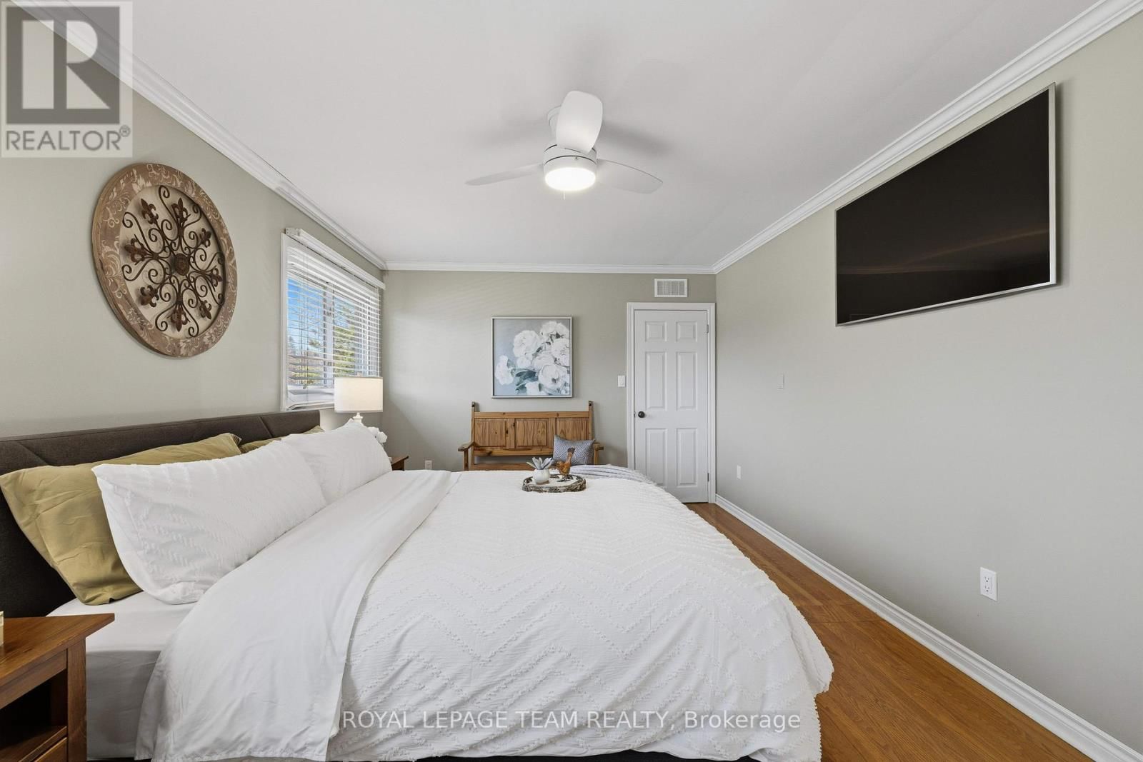 128 WELBORNE AVENUE Image 25