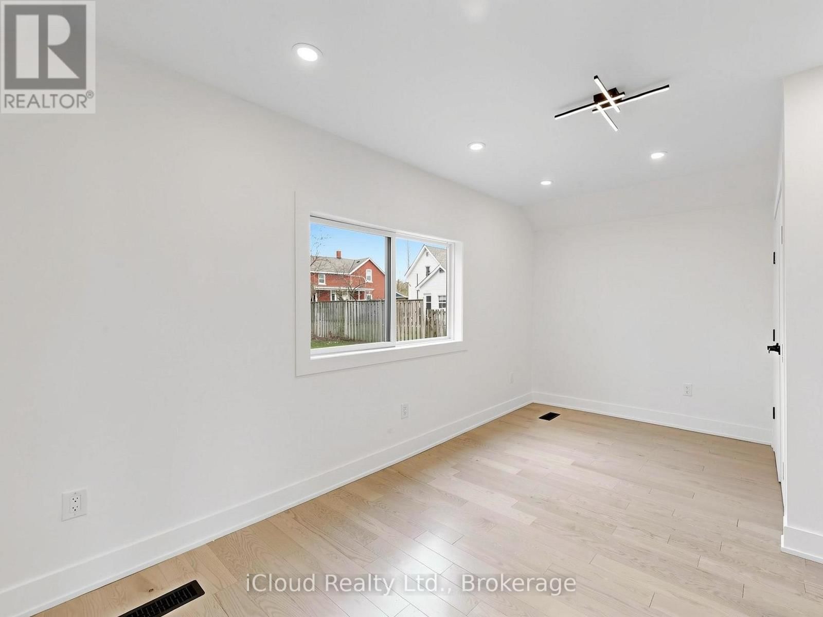 47 CHURCH STREET Image 27