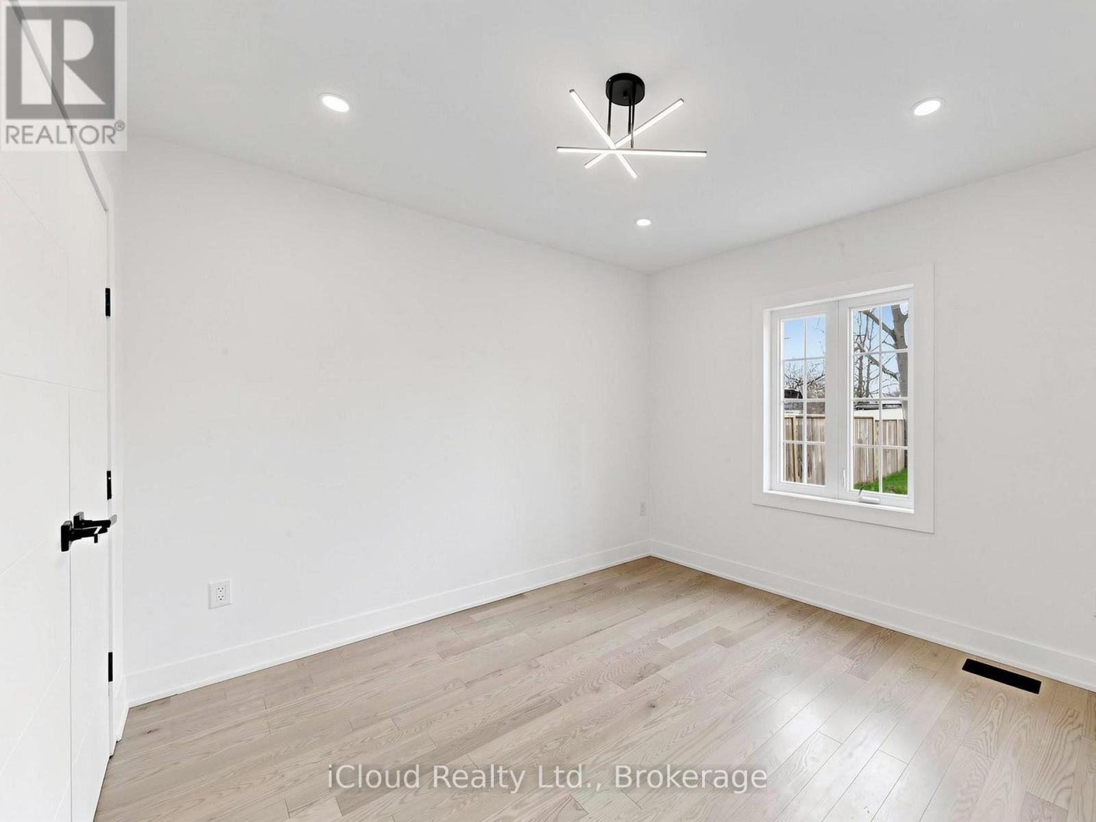 47 CHURCH STREET Image 32