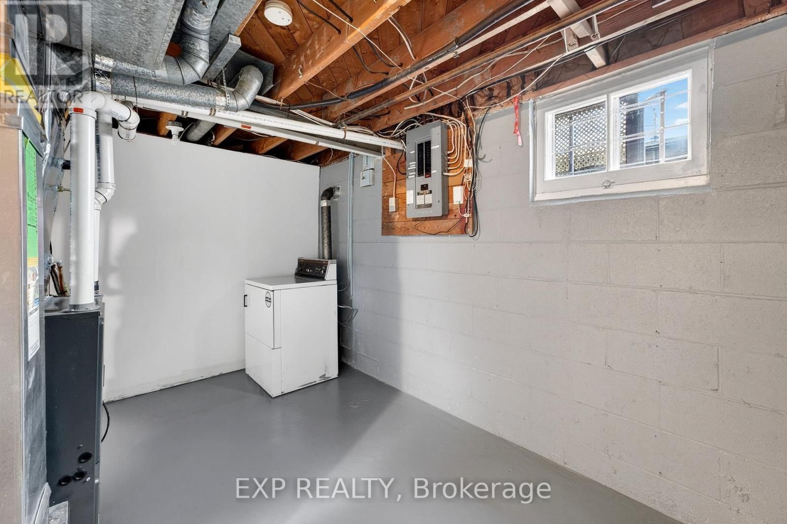 390 MCEWEN DRIVE Image 30