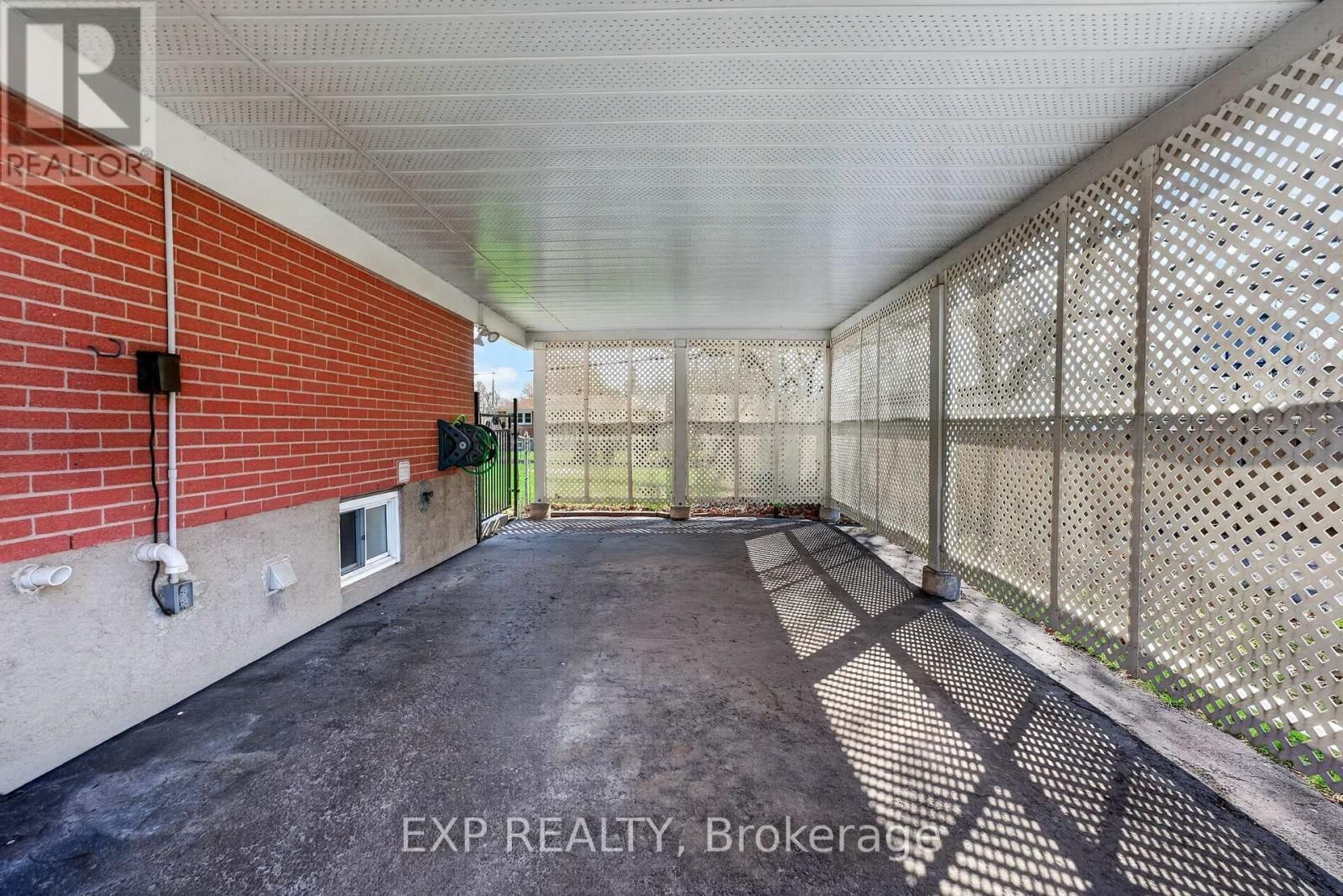 390 MCEWEN DRIVE Image 31