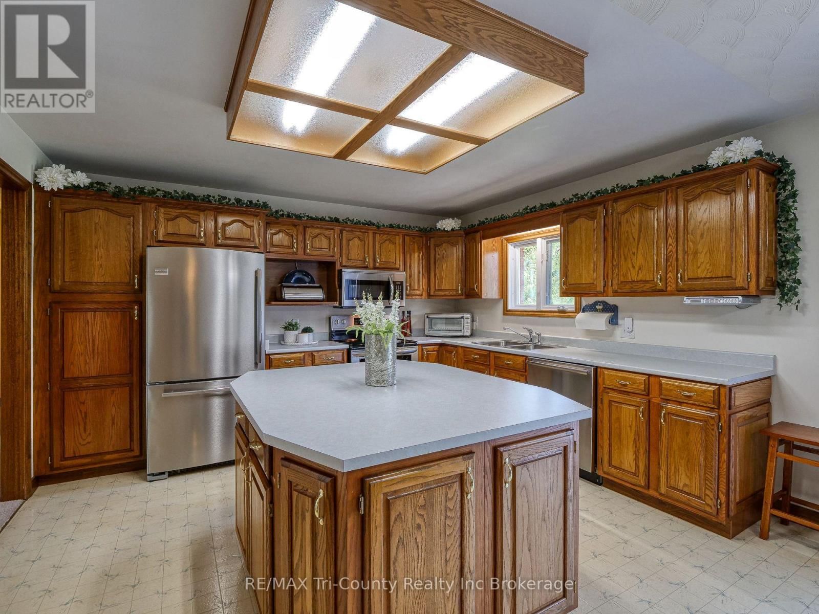 916 NORFOLK COUNTY 28 ROAD Image 6