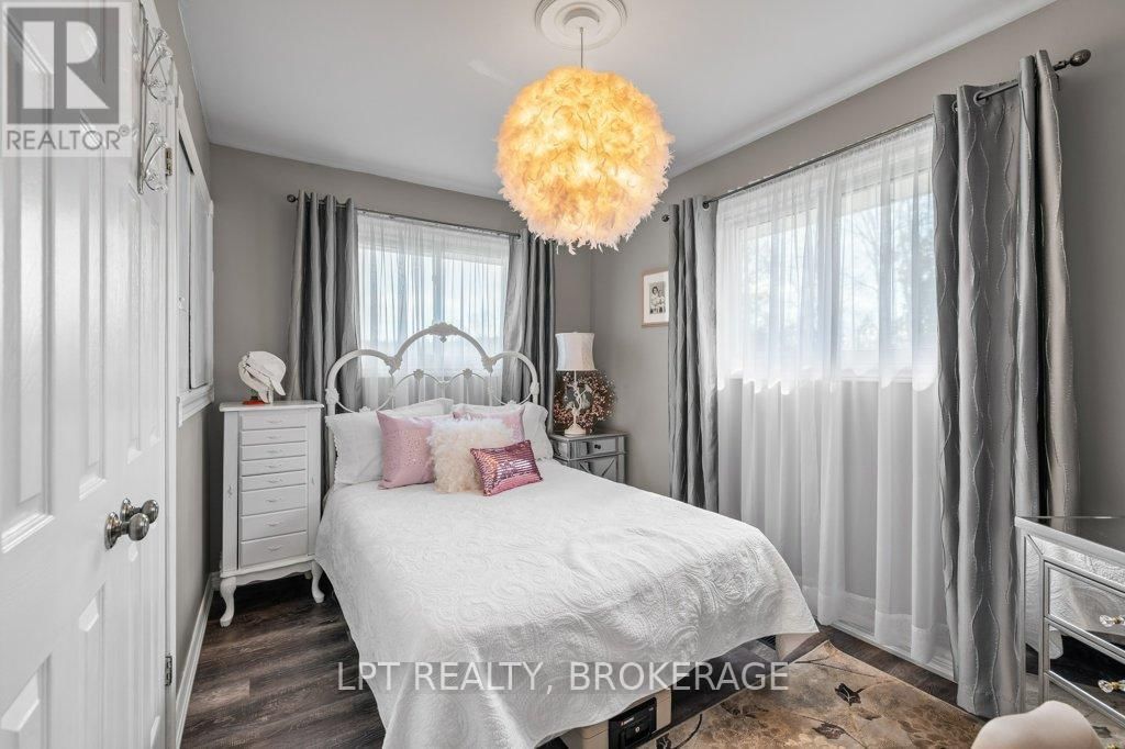 1137i COUNTY 9 ROAD Image 19