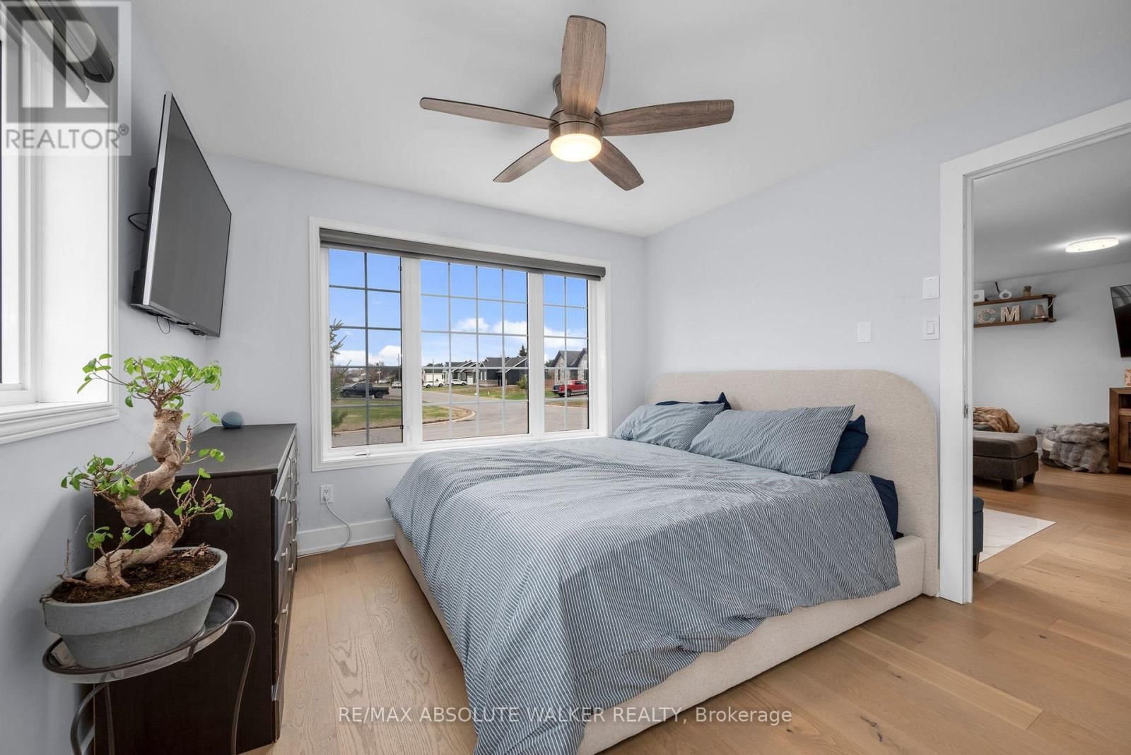 113 RICHARD STREET Image 14