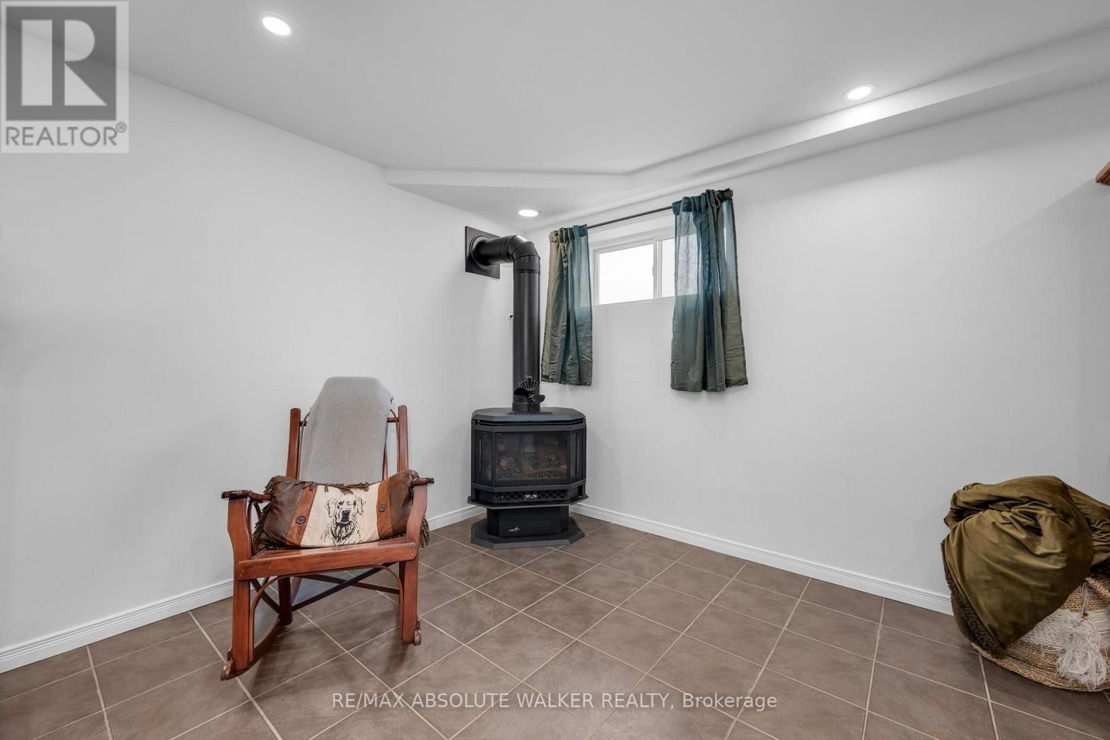 113 RICHARD STREET Image 16