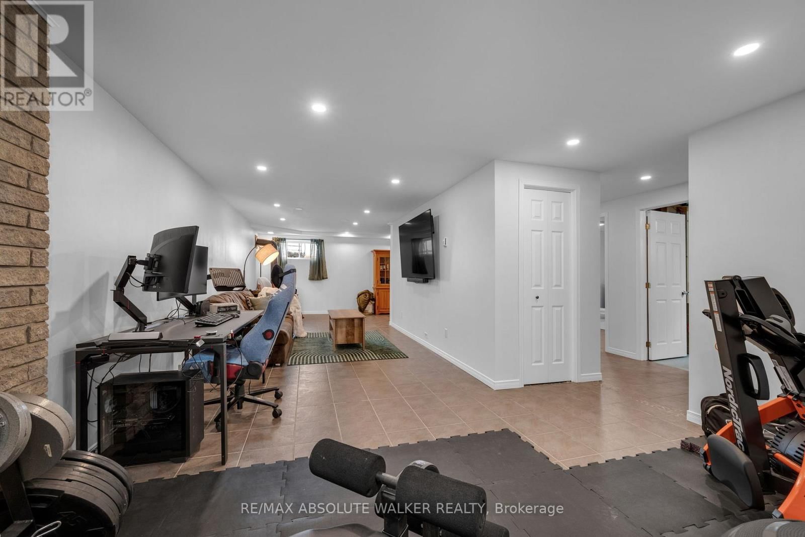 113 RICHARD STREET Image 19