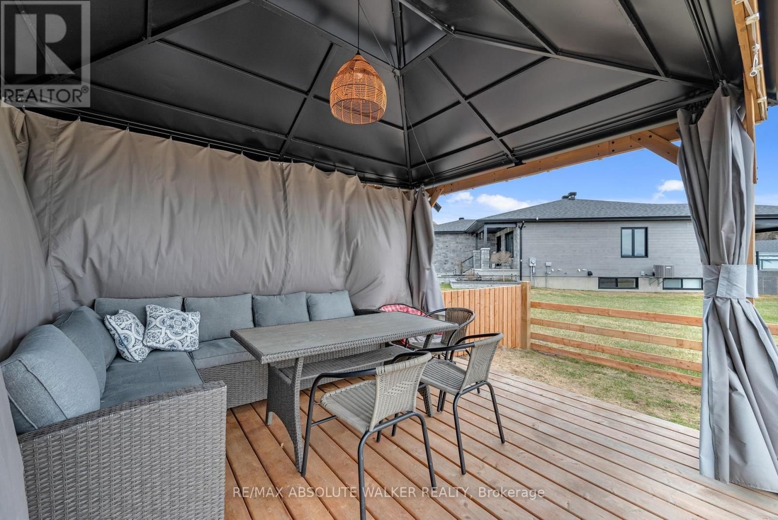 113 RICHARD STREET Image 23