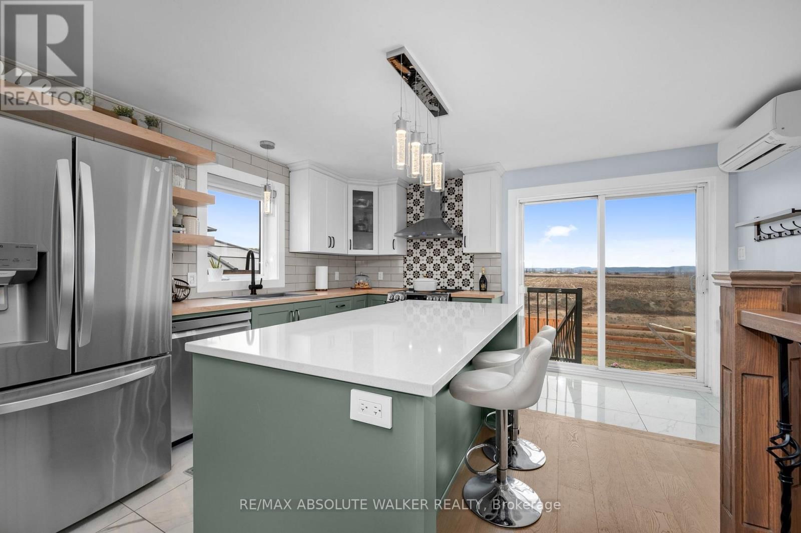 113 RICHARD STREET Image 8