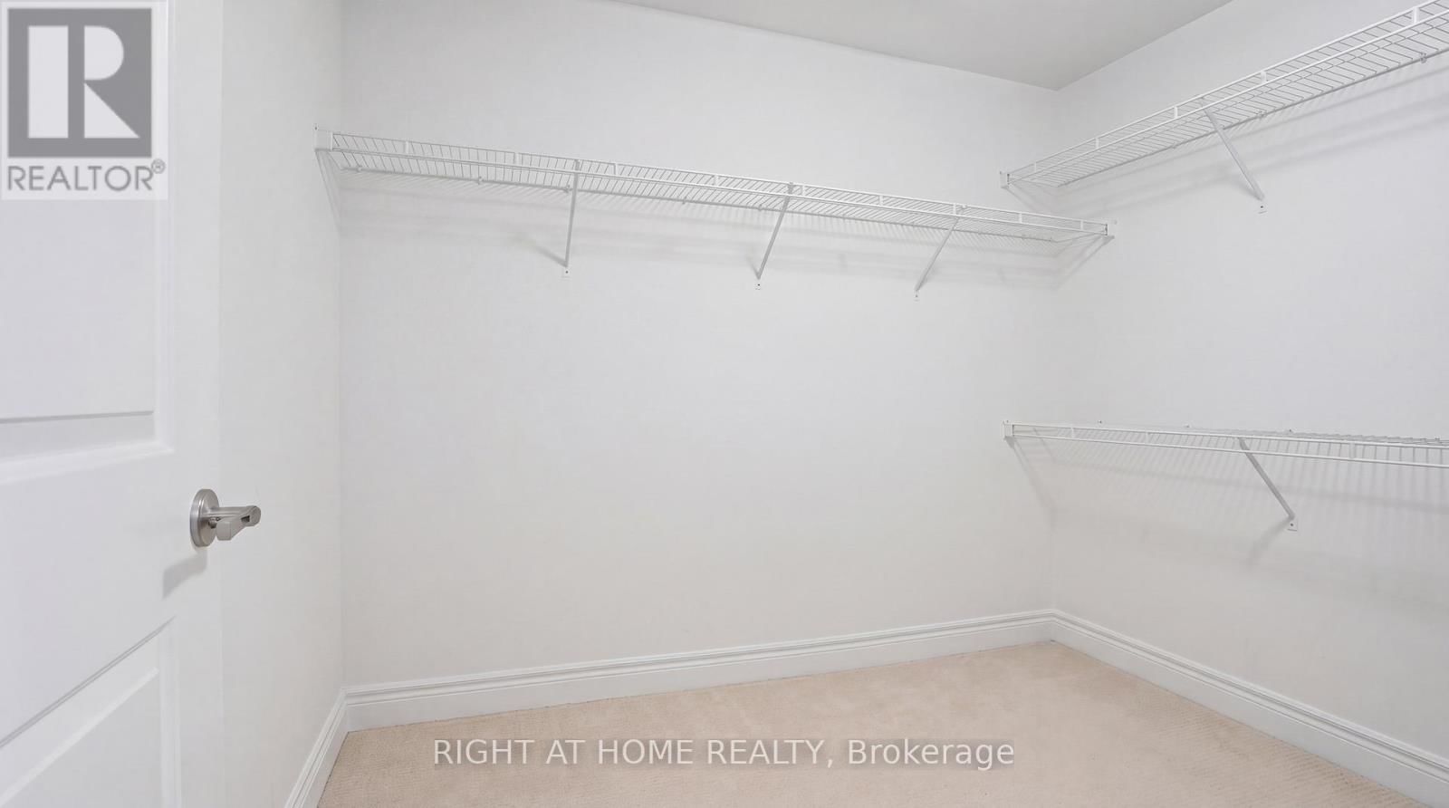 14 PARADISE GROVE Image 16