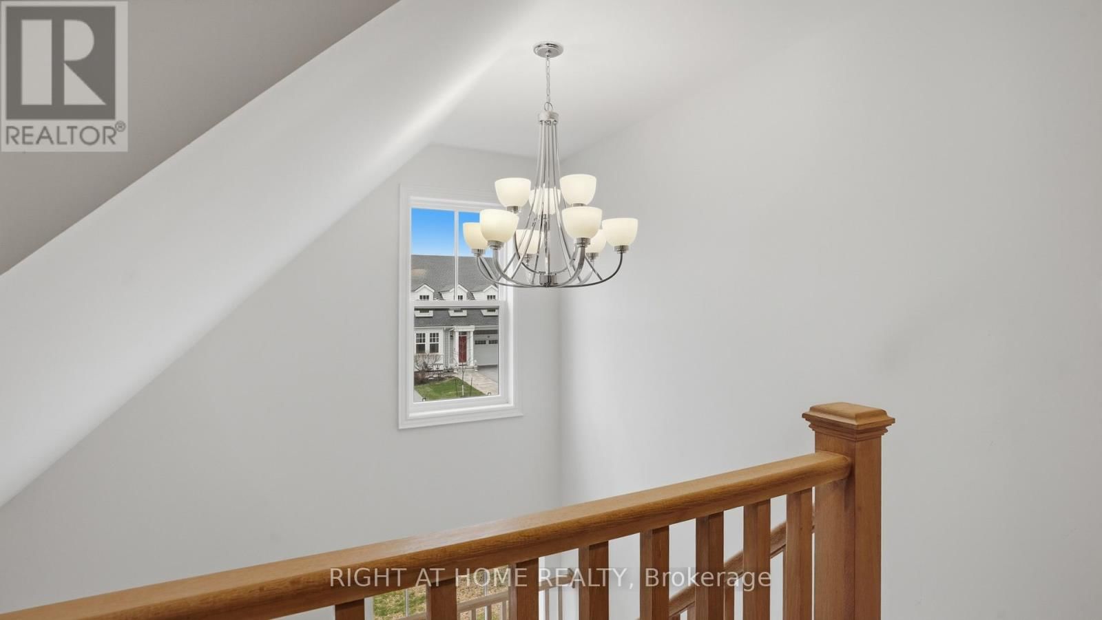 14 PARADISE GROVE Image 18