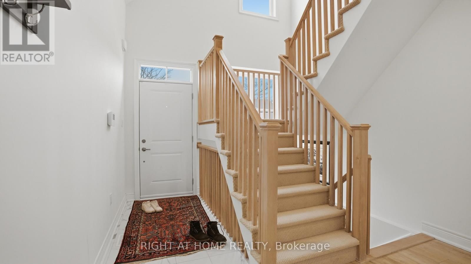 14 PARADISE GROVE Image 2