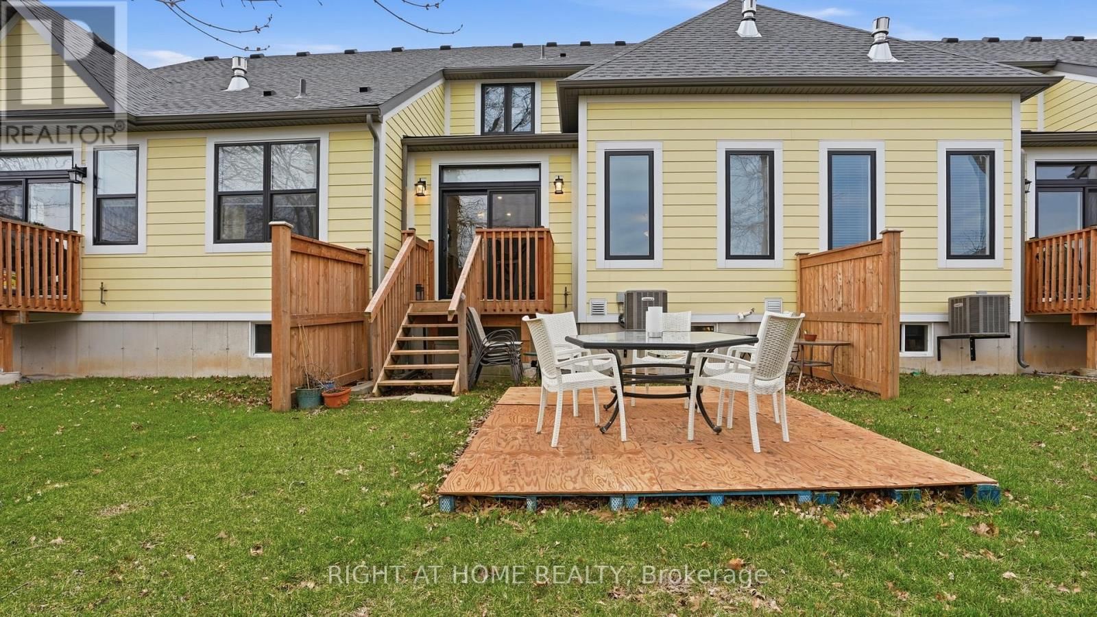 14 PARADISE GROVE Image 20