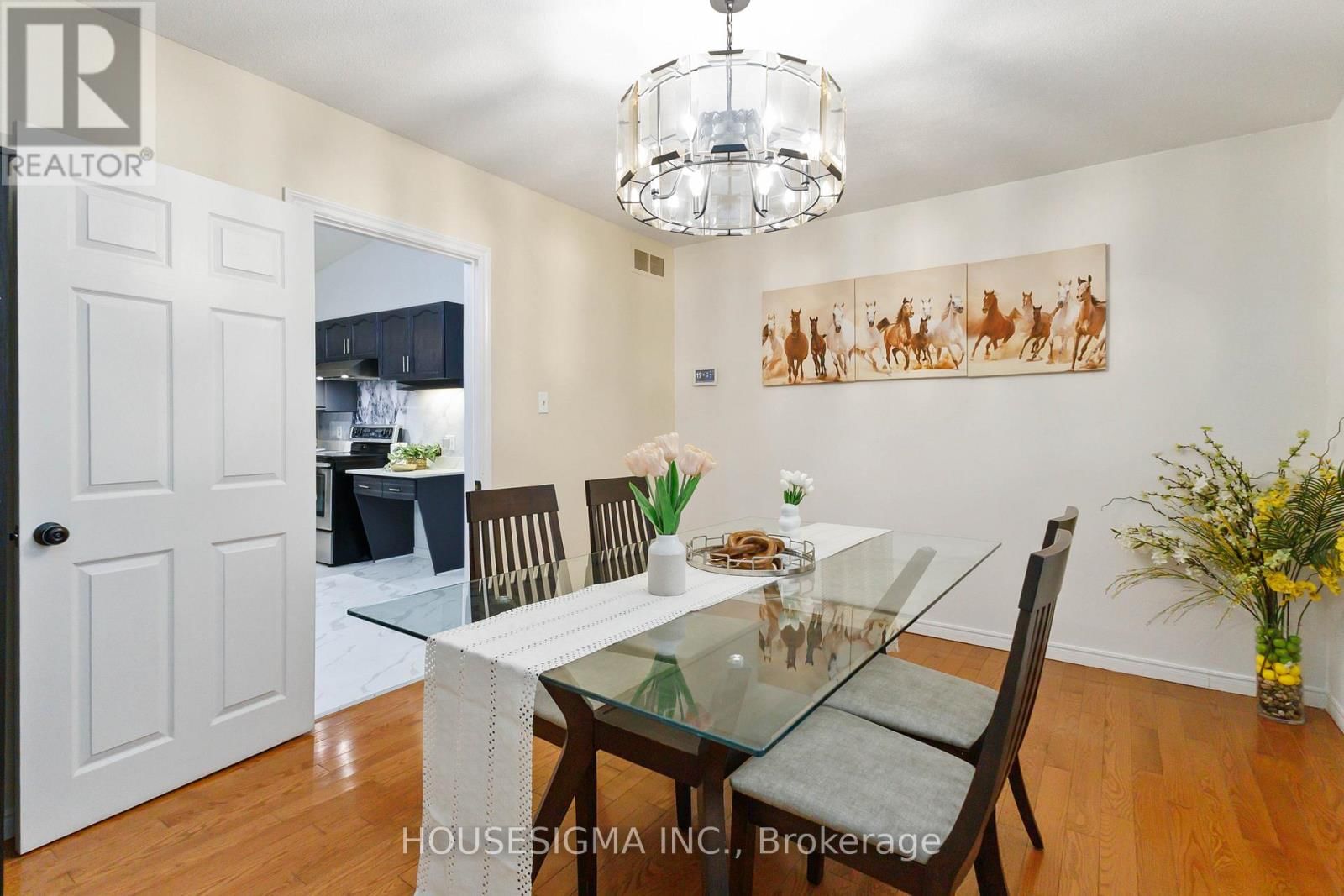 220 KILLARNEY GROVE Image 12