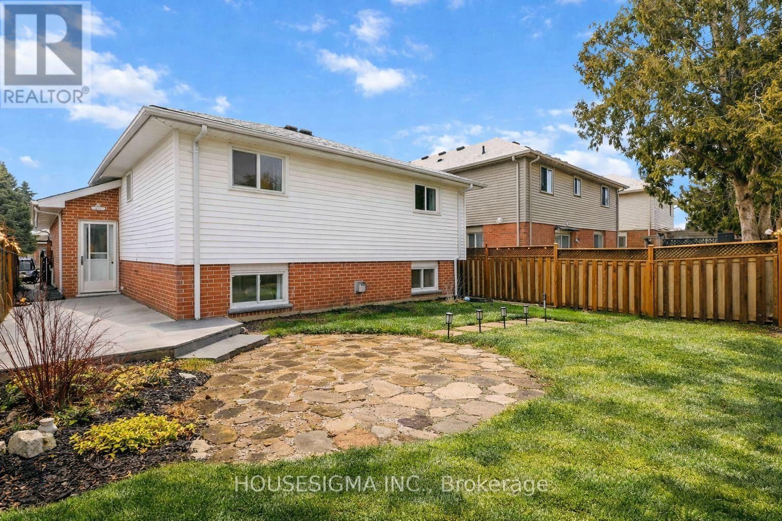 220 KILLARNEY GROVE Image 28