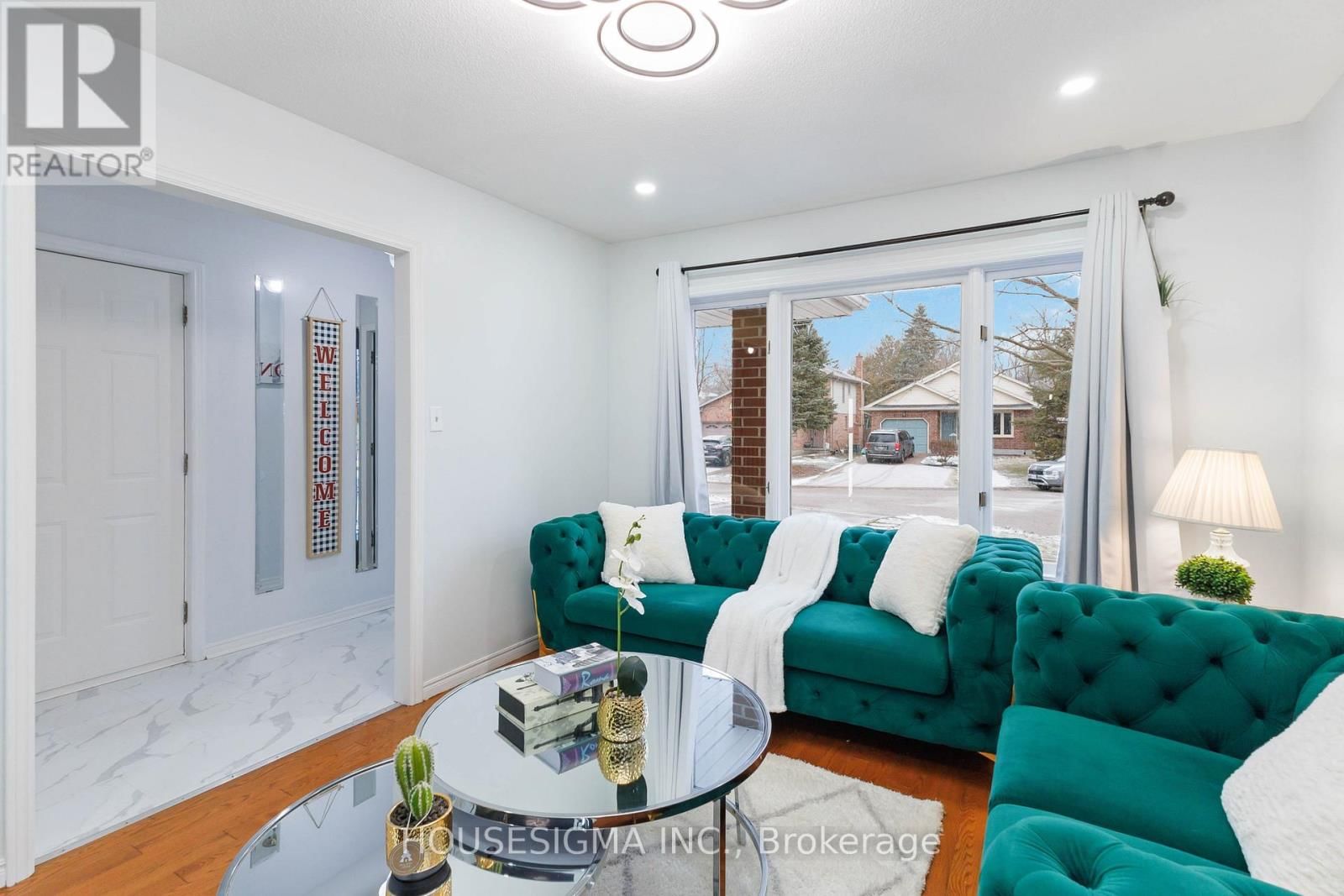 220 KILLARNEY GROVE Image 6