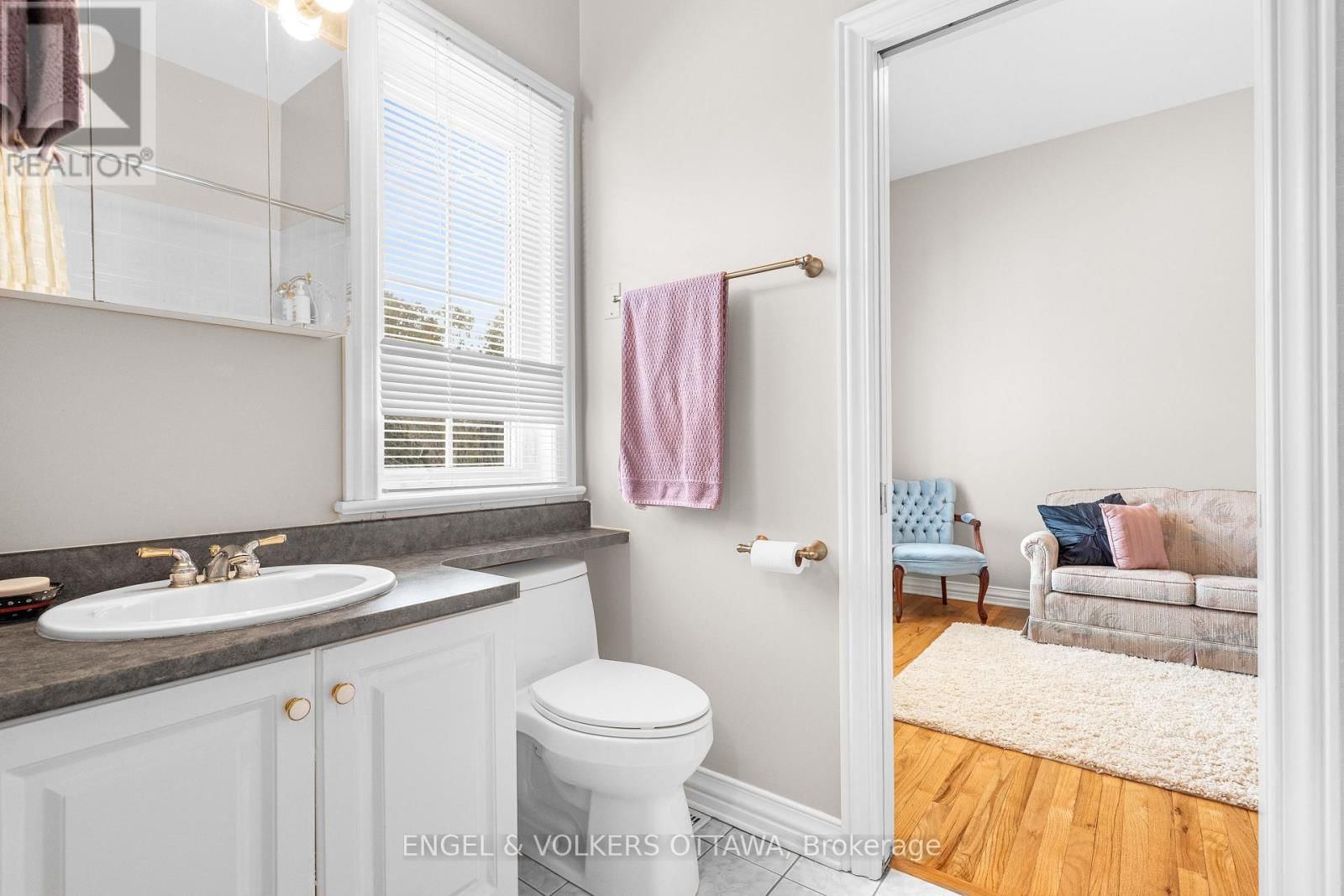 5 COUNTRYSIDE GREEN Image 28