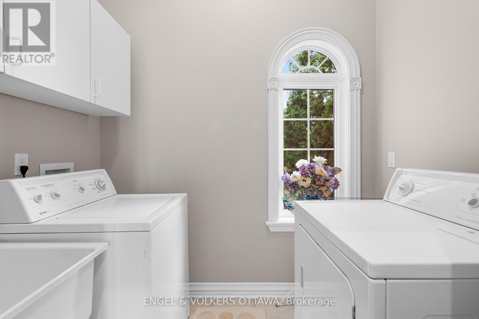 5 COUNTRYSIDE GREEN Image 30