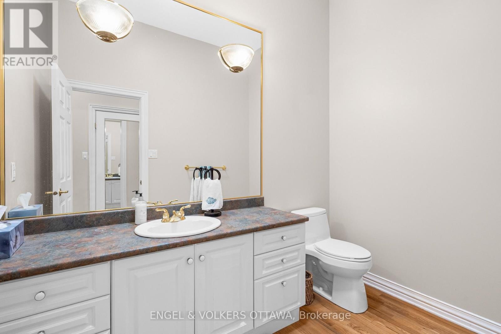 5 COUNTRYSIDE GREEN Image 31