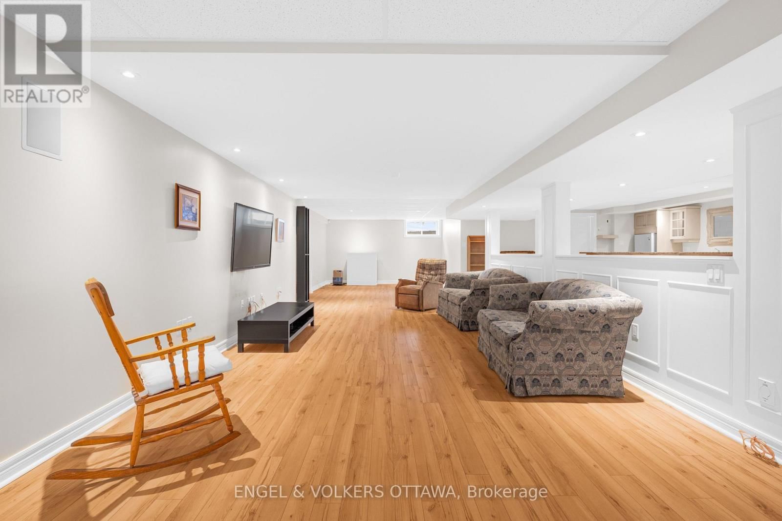 5 COUNTRYSIDE GREEN Image 36