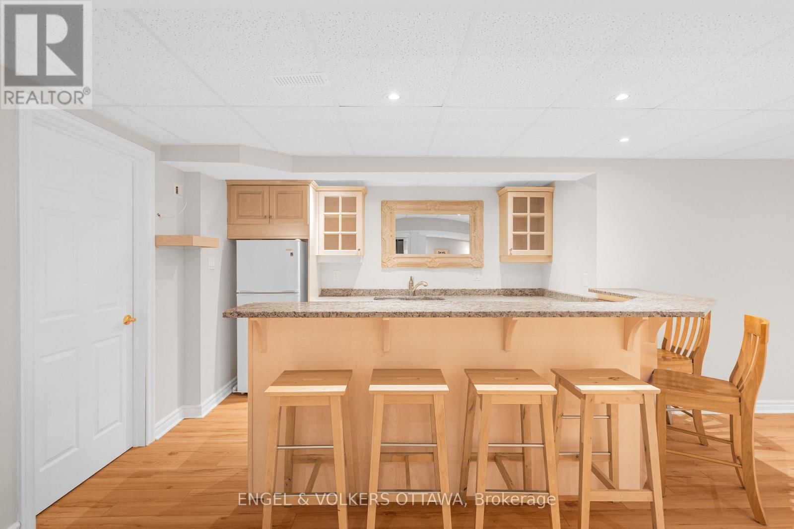 5 COUNTRYSIDE GREEN Image 38